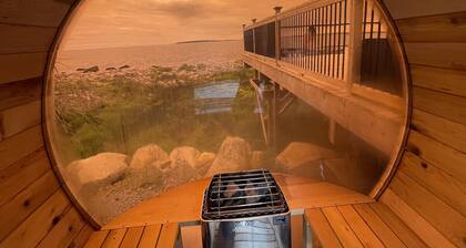 Comfy Seaside Cabana . Hot Tub, Sauna and All Weather Domes - Private