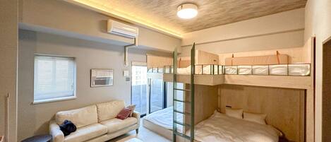 1 dormitori, escriptori, wifi gratuïta i roba de llit