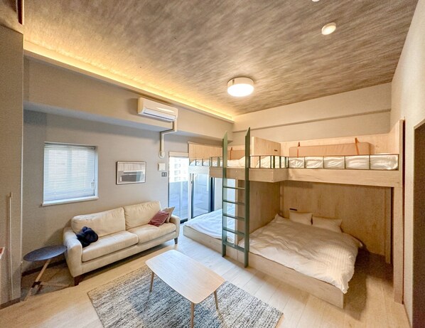 1 bedroom, desk, free WiFi, bed sheets