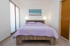 2 bedrooms, WiFi, bed sheets - Cozy apartment with big garden (Rogoznica)