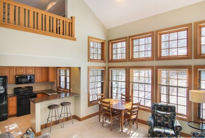 Disciples Village beautiful Condo - Steps to ski and lakes