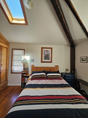 3 dormitorios, escritorio, tabla de planchar con plancha y wifi gratis