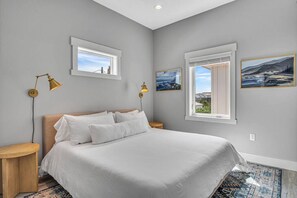 4 bedrooms, memory-foam beds, travel cot, free WiFi