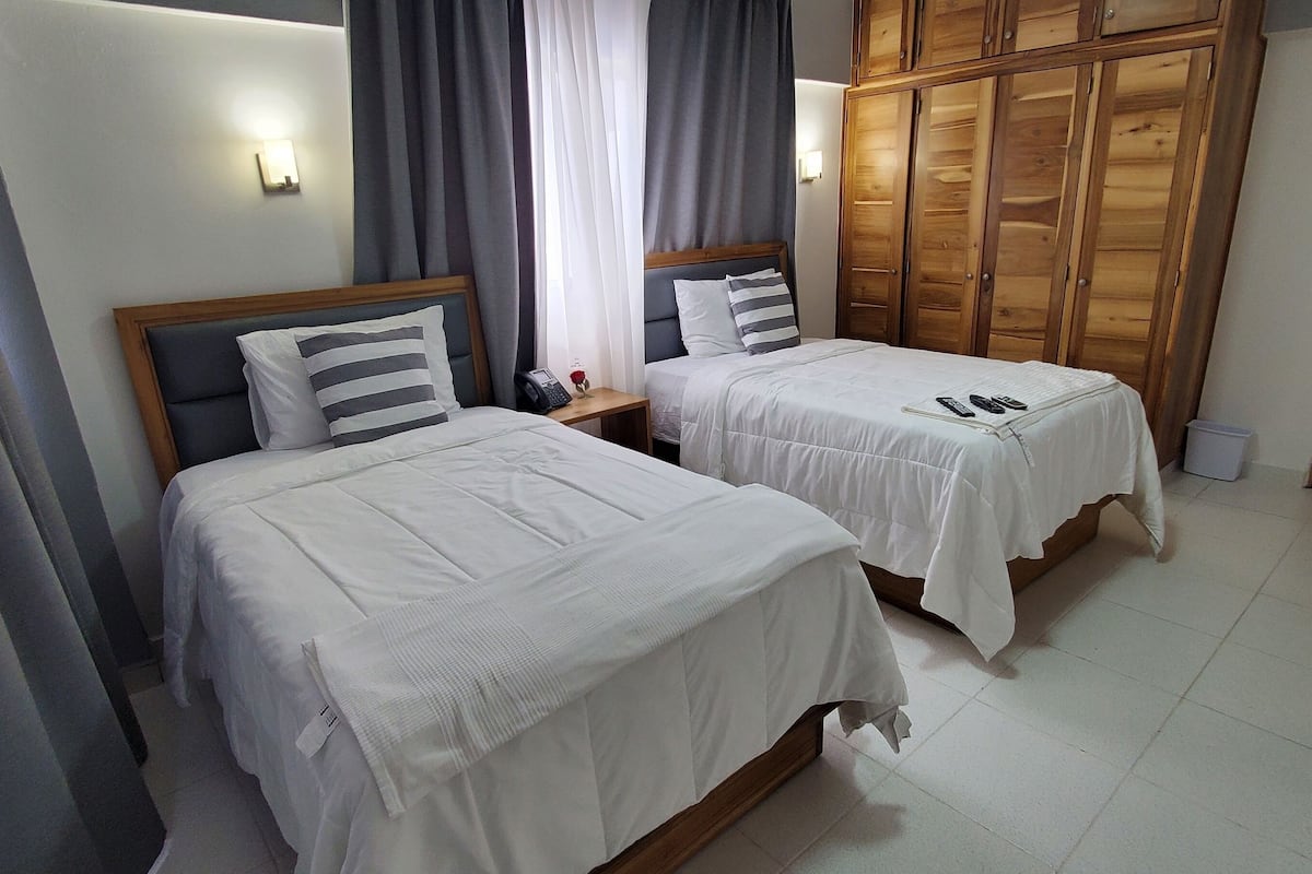 Egyptian cotton sheets, premium bedding, down comforters, pillowtop beds