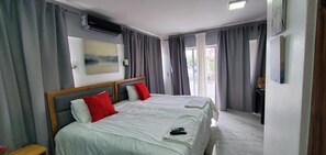 Egyptian cotton sheets, premium bedding, down comforters, pillowtop beds