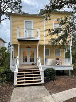 Exterior - 3 Bedroom house in Purple Parrot (Pensacola)