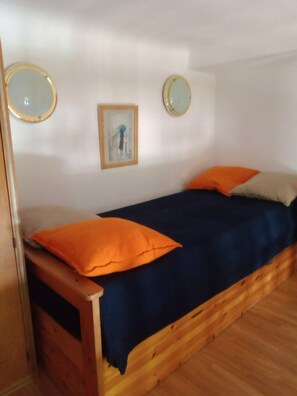 Tabla de planchar con plancha 