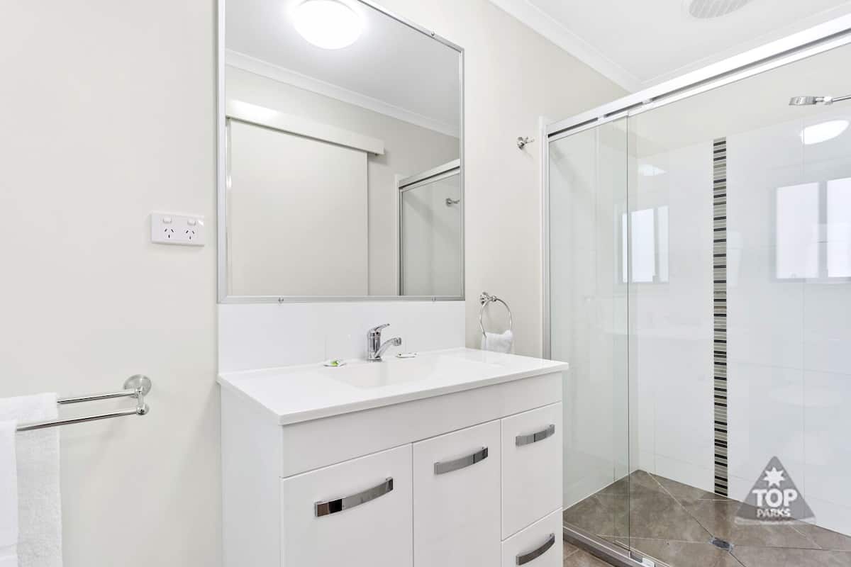 Baita Deluxe, 2 camere da letto (Studio) | Bagno | Doccia, set di cortesia gratuito, asciugacapelli, asciugamani