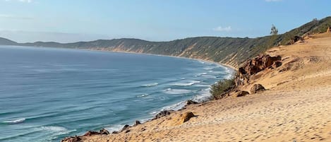 Una playa cerca