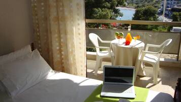 1 bedroom, iron/ironing board, free Internet, bed sheets