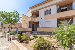 Exterior - Vacation Apartment Casa Rita with Balcony & A/C (Castelsardo)