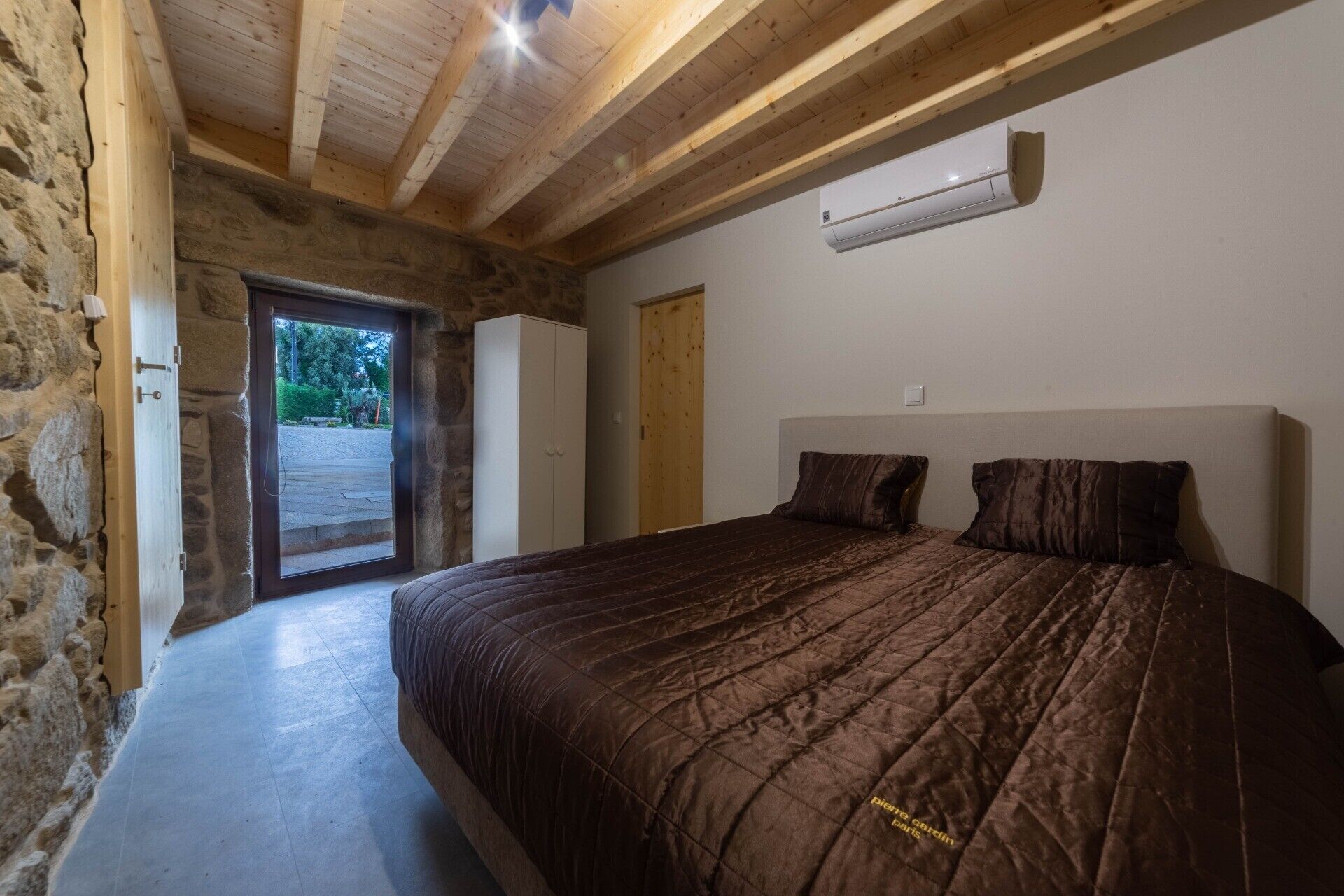 4 chambres, fer et planche à repasser, Wi-Fi gratuit, draps fournis