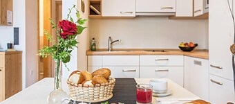 Apartment "Talblick" with Mountain View, Wi-Fi, Balcony & Garden