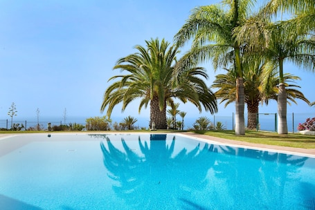 Pool. Villa "Pueblo Don Thomas" with Mountain View, Wi-Fi, Pool, Garden & Terrace