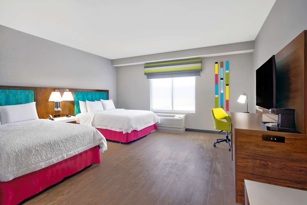 Room, 2 Queen Beds, Accessible, Bathtub (Mobility & Hearing) | 1 bedroom, free WiFi, bed sheets