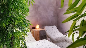 Sauna, steam room, massages