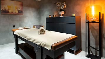 Sauna seca, sauna a vapor, massagens