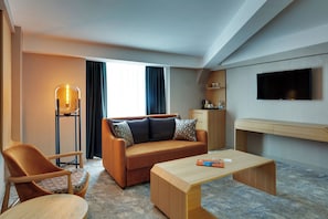 Comfort Suite | Living area | 45-inch Smart TV with cable channels, TV - Grande Arte Hotel (Eskisehir)