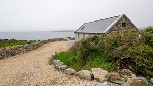 Unclassified image, 5 of 24, button - Shore Cottage, Errislannan (Clifden)