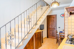 Panoramic-Maisonette | Eigene Küche | Großer Kühlschrank, Herdplatte, Kochgeschirr/Geschirr/Besteck