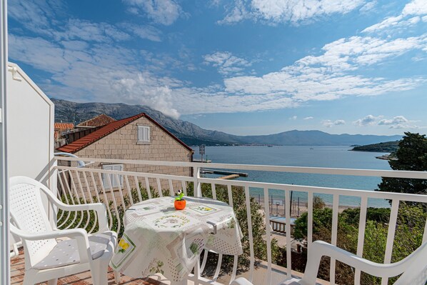 Appartement, 1 grand lit | Balcon