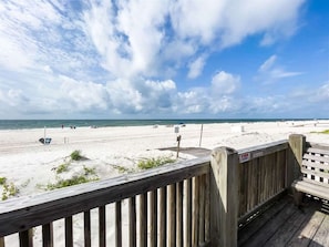 Accommodatie ligt op het strand