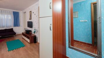 Apartment, 1 Queen Bed with Sofa bed | 1 bedroom, iron/ironing board, free WiFi, bed sheets