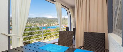 1 غرفة نوم ومكواة/لوح كي وواي فاي مجانًا وملاءات أسرّة