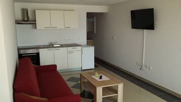 Apartment, 1 Bedroom, Accessible, Smoking | Dining