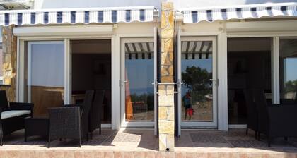 Apartment Misel With Bedrooms With Terrace and sea View