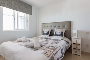Apartment, 1 Bedroom, Accessible, Smoking | 1 bedroom, iron/ironing board, bed sheets