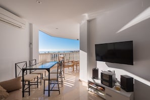 Apartment, 1 Bedroom, Accessible, Smoking | Room amenity