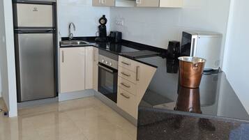 Apartment, 1 Bedroom, Accessible, Smoking | Interior