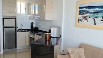 Apartment, 1 Bedroom, Accessible, Smoking | Interior