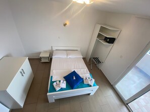 Studio, 1 Bedroom, Accessible, Balcony | Interior