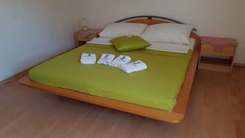 Apartment, 1 Bedroom, Accessible, Smoking | 1 bedroom, iron/ironing board