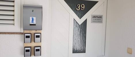 Apartment, 1 Bedroom, Accessible, Smoking | Property entrance