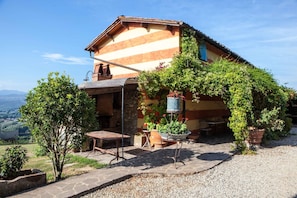 Exterior - Villa Dellortensia With Pool And Spectacular View (Arezzo)