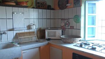 Fridge, microwave, dishwasher