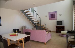 Villa, 1 Schlafzimmer, eigener Pool, Meerblick | Wohnbereich