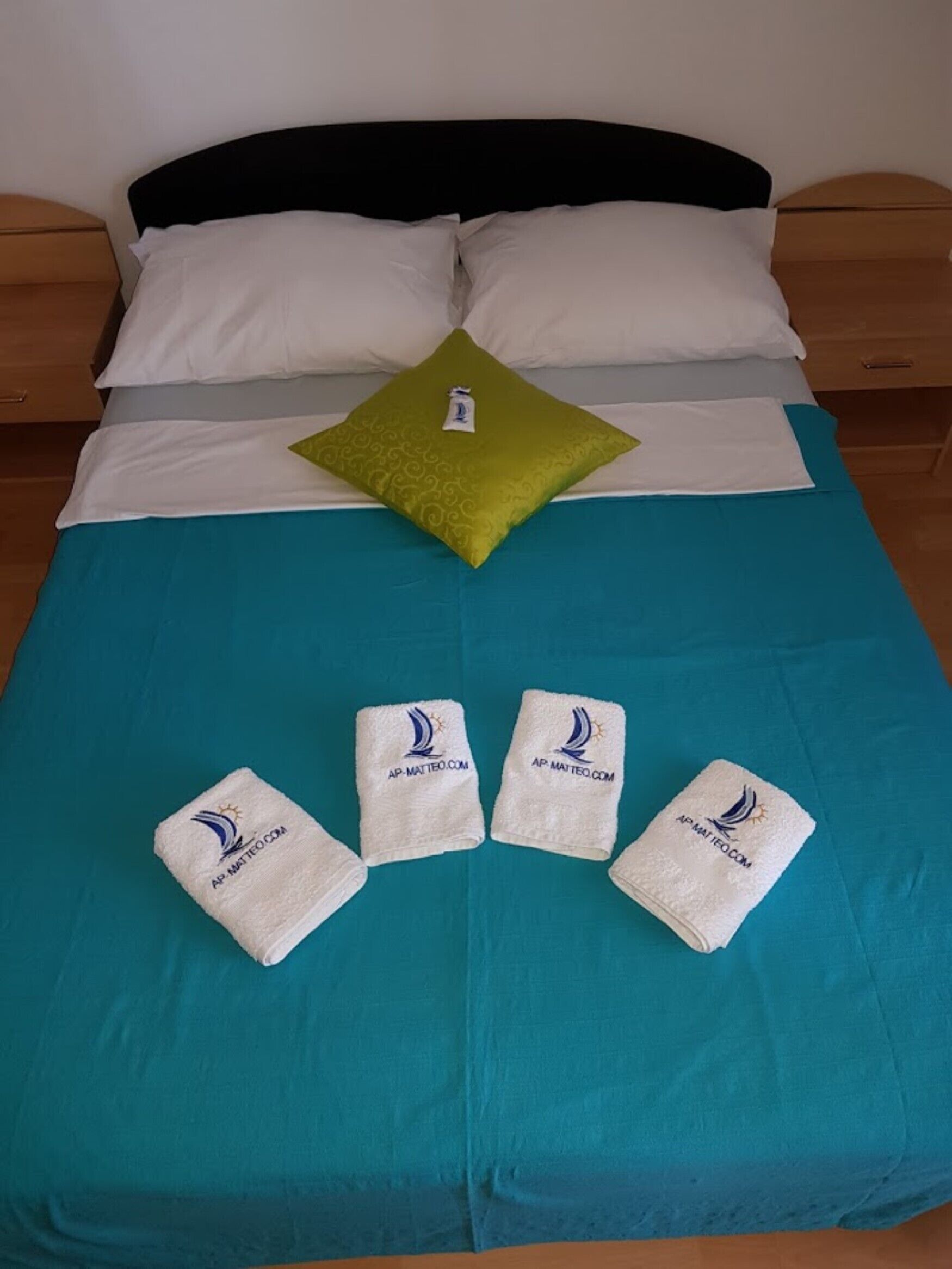 Apartment, 1 Bedroom, Accessible, Smoking | 1 bedroom, iron/ironing board