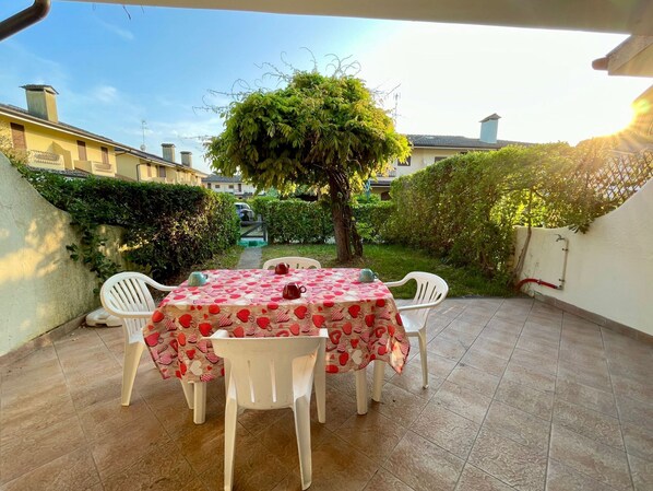 Terrace/patio - Townhouse With Garden and Shared Pool (Caorle)