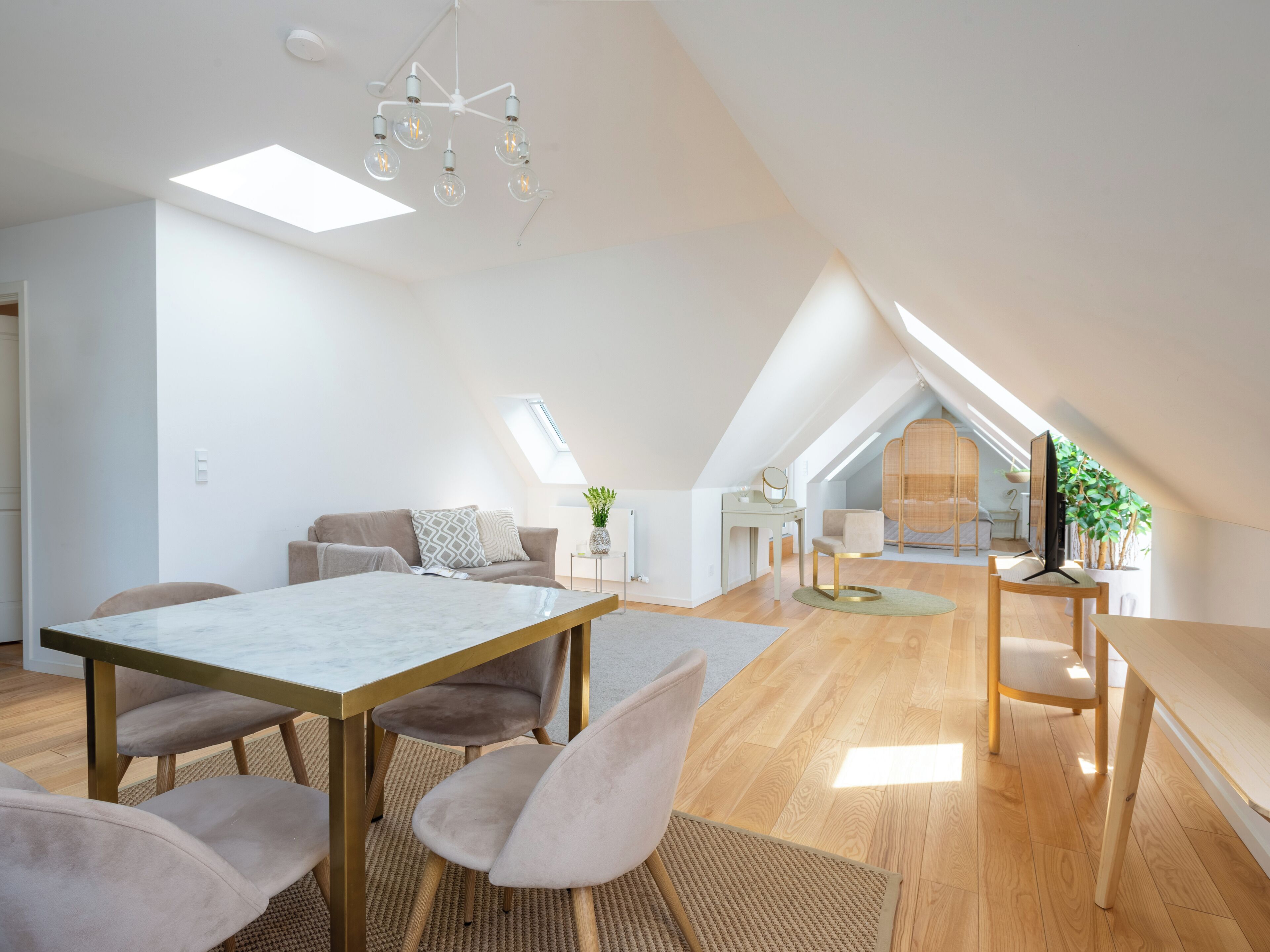 Apartment, 1 Bedroom, Terrace, City View | Living room | TV