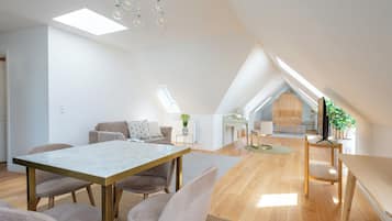 Apartment, 1 Bedroom, Terrace, City View | Living room | TV