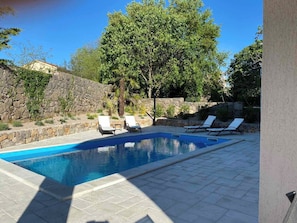 Villa, 3 habitaciones, piscina privada, vistas al jardín | Piscina | Una piscina al aire libre