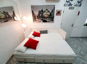 2 bedrooms