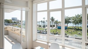 Unclassified image, 3 of 19, button - Apartment on the First Line of Samil Beach and With Frontal Views of the sea (Vigo)