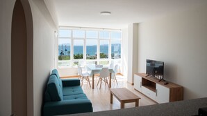 Unclassified image, 5 of 19, button - Apartment on the First Line of Samil Beach and With Frontal Views of the sea (Vigo)