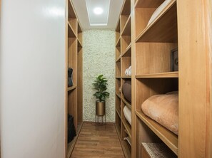 Apartment, 2 Schlafzimmer, barrierefrei, Balkon | 3 Schlafzimmer