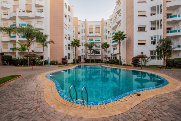 Apartment, 2 Schlafzimmer, barrierefrei, Balkon | Pool | Außenpool